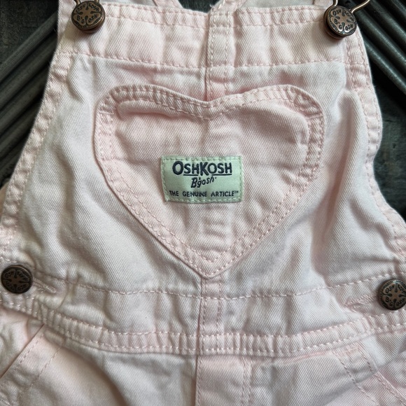 OshKosh B’Gosh Baby 9 months Pink Heart Overalls Classic Kids Light Pink Pastel - Picture 2 of 5